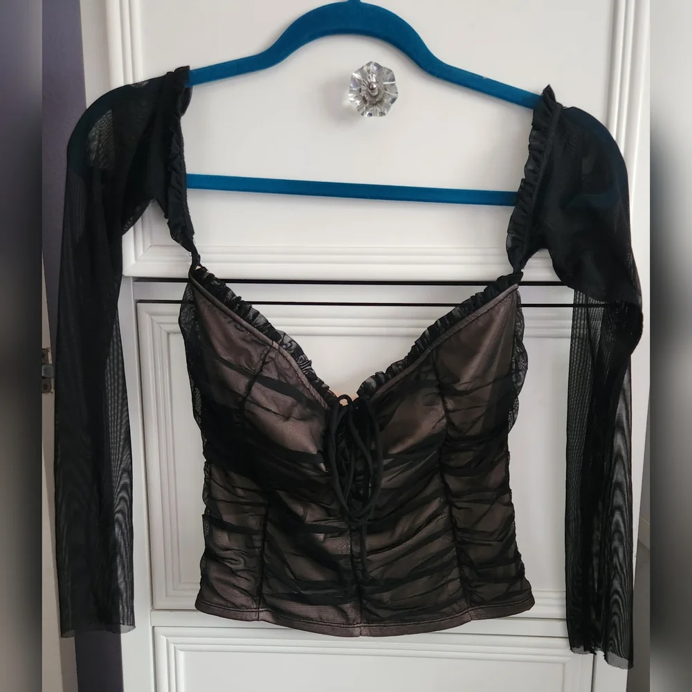 Forever 21 Mesh Black and Nude Corset Style Top Size M NWT - Picture 4 of 10